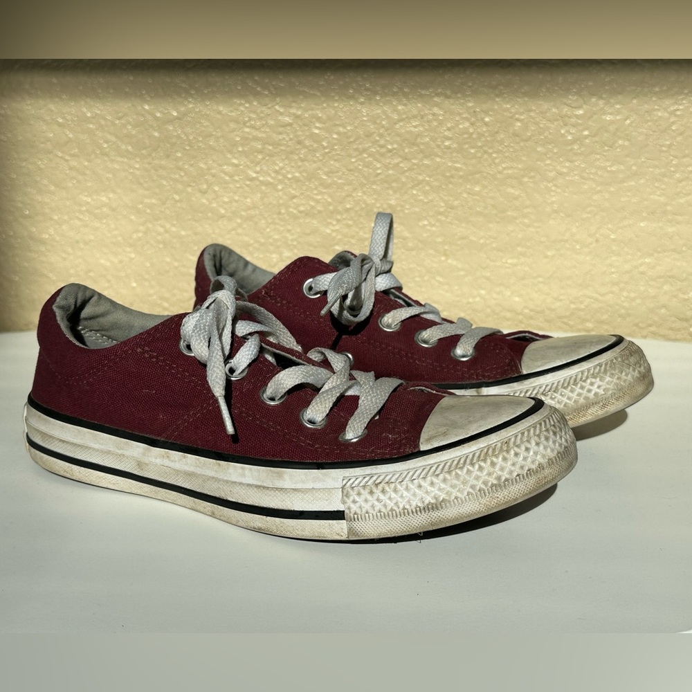 Converse All Star ⭐️ youth size 5